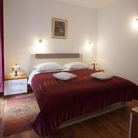 Apartments Leo Split Bagian luar foto