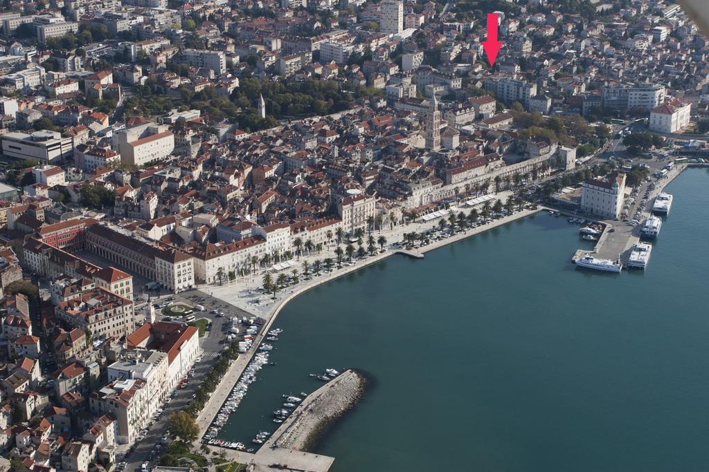 Apartments Leo Split Bagian luar foto
