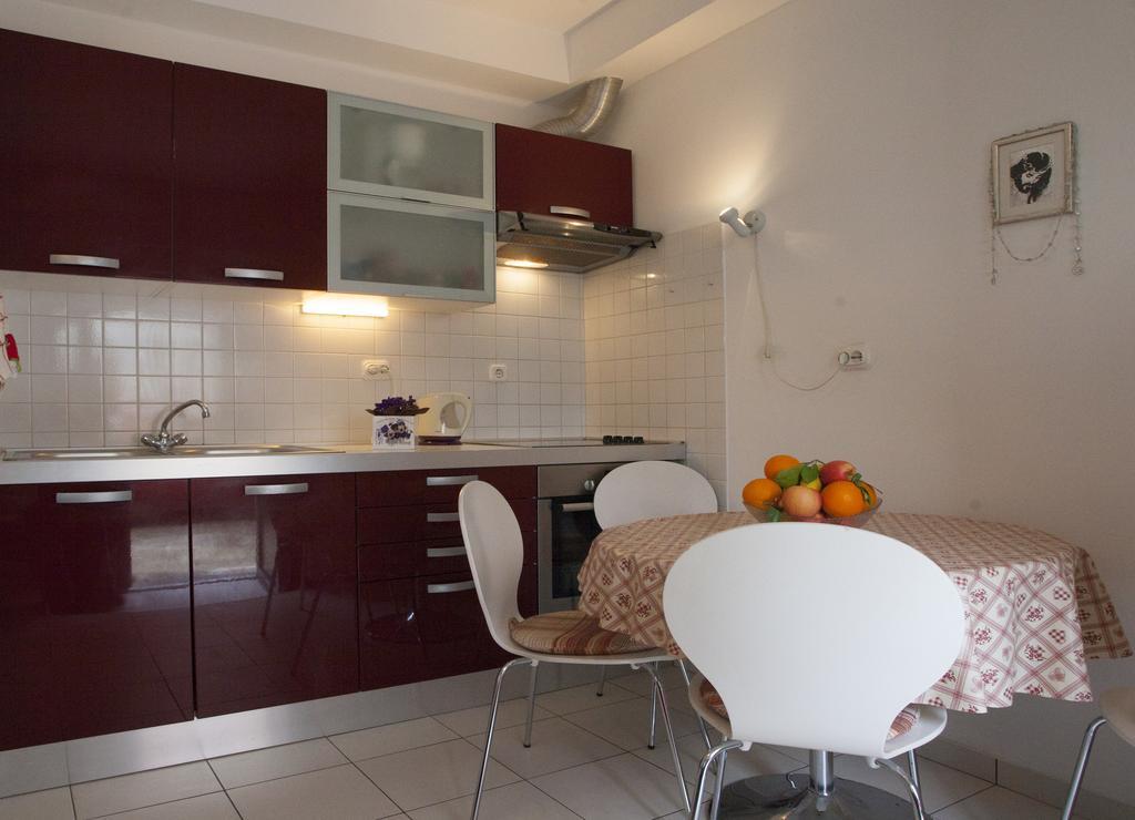 Apartments Leo Split Bagian luar foto